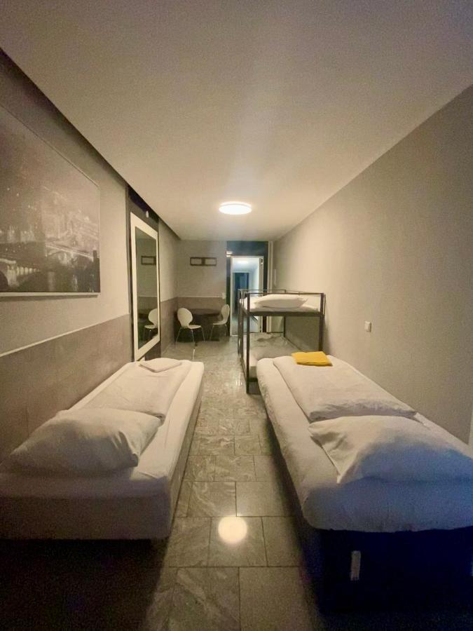 Hotel Moji Koeln Sieversstrasse Exteriör bild