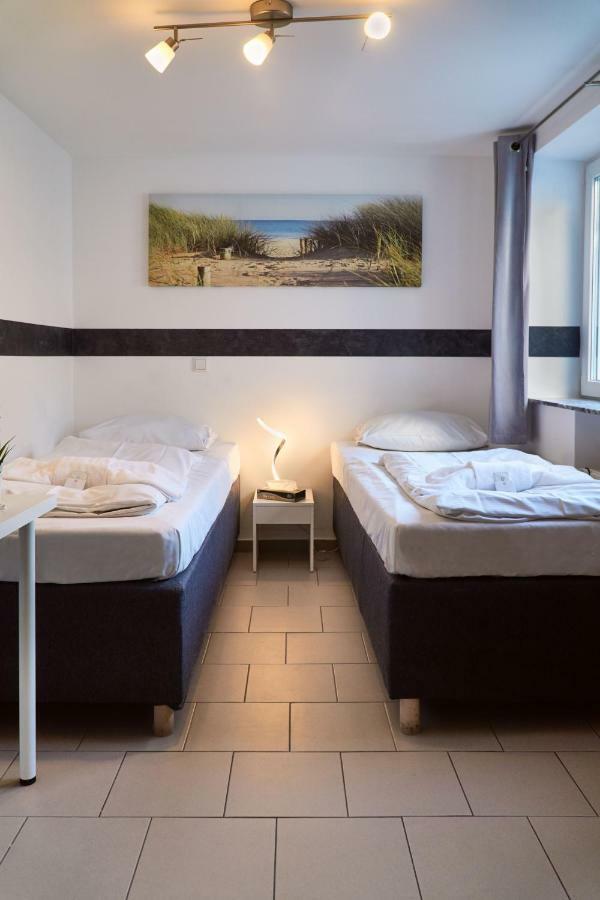 Hotel Moji Koeln Sieversstrasse Exteriör bild