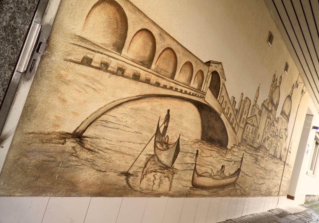 Hotel Moji Koeln Sieversstrasse Exteriör bild